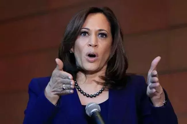 Indian-Origin Senator Kamala Harris Says She Will Run For US President - Sakshi