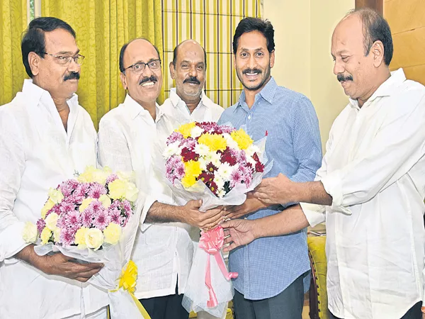 Meda Mallikarjuna Reddy Fires On Chandrababu and Met YS Jagan - Sakshi