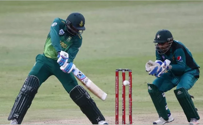 Pakistan Captain Sarfraz Ahmed Racially Abuses South Africa Cricketer - Sakshi