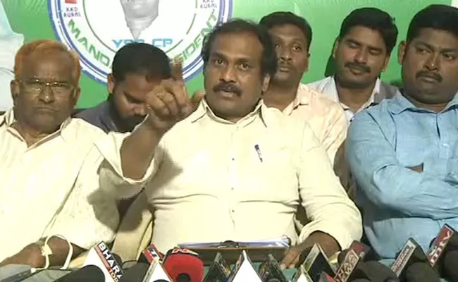 YSRCP Leader KannaBabu Fires On Chandrababu Naidu Over Kapu Reservations - Sakshi