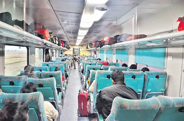 Pune to Secunderabad Shatabdi Express Train is most cleanest rail in the country - Sakshi