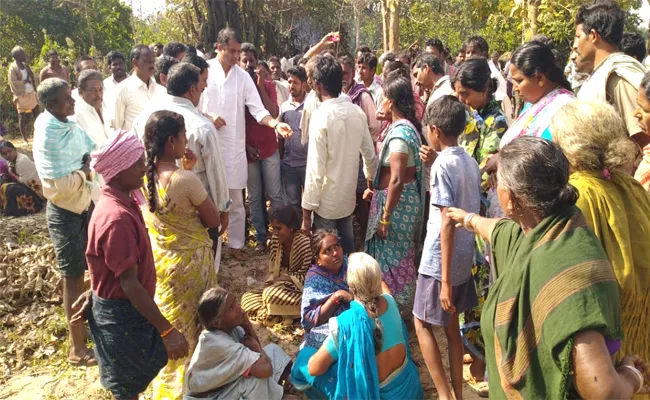 Farmer Death With Power Wire West Godavari - Sakshi