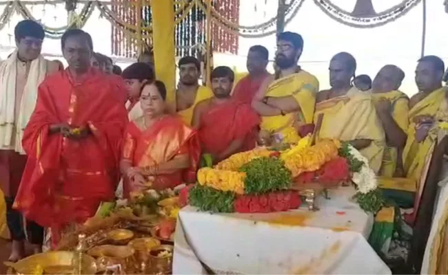 CM KCR Chandi Yagam in Erravalli - Sakshi