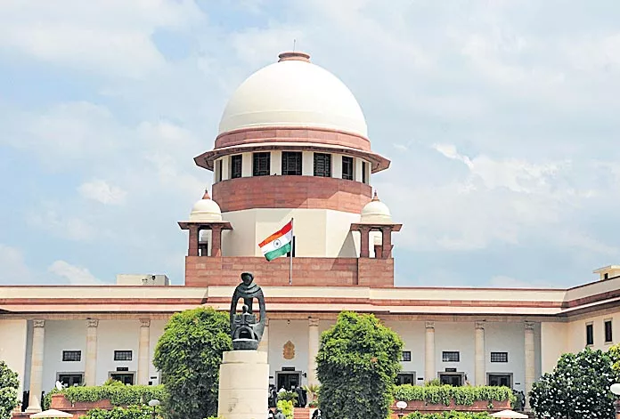 Supreme Court refuses to stay amendments to SC/ST Act - Sakshi