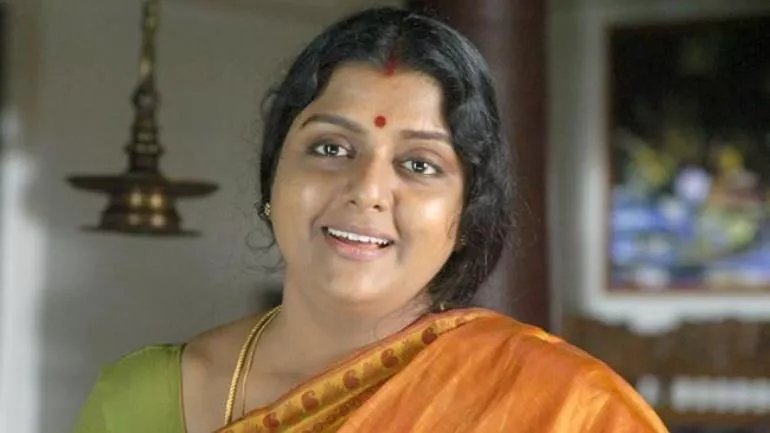 Bhanupriya Brother Responds On Rumors Of Her Arrest - Sakshi