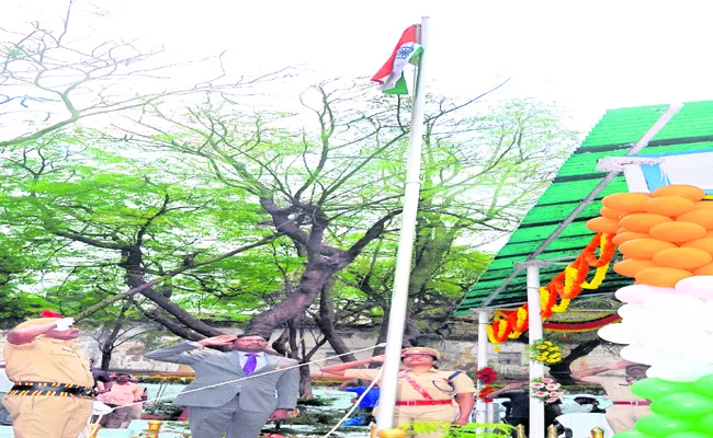 Republic Day Celebration In Mahabubnagar - Sakshi