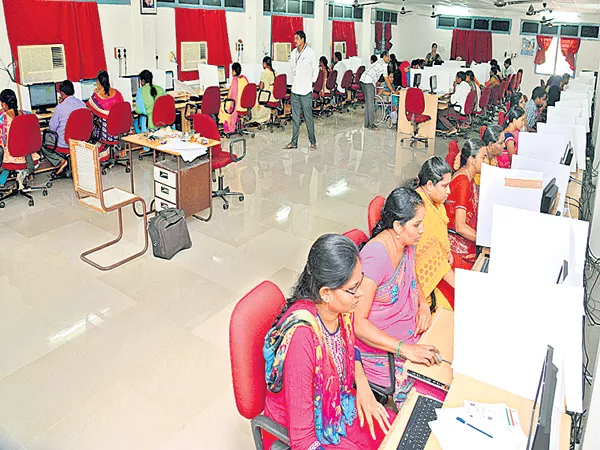 Candidates have Many doubts on online DSC Online Exams - Sakshi