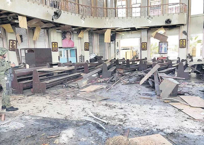 Twin bomb attacks on Philippine church - Sakshi