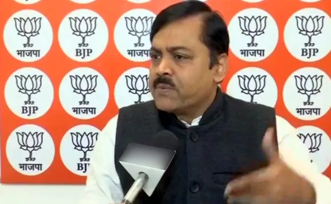 BJP MP GVL Narasimha Rao Slams Chandrababu Naidu Over His Allegations On Modi - Sakshi