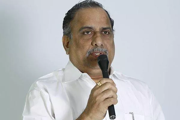 Mudragada fires on Chandrababu - Sakshi