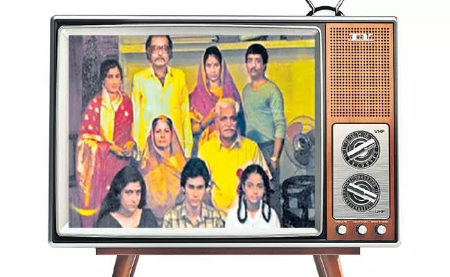 The first drama series of Indian television was the Hum Log - Sakshi