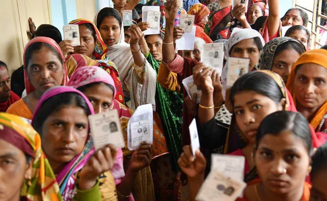 Third Phase Panchayat Elections Start In Telangana - Sakshi