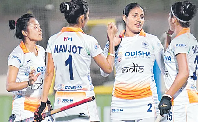 Indian Womens Hockey Team Defeat Spain 5-2 in Third Match - Sakshi