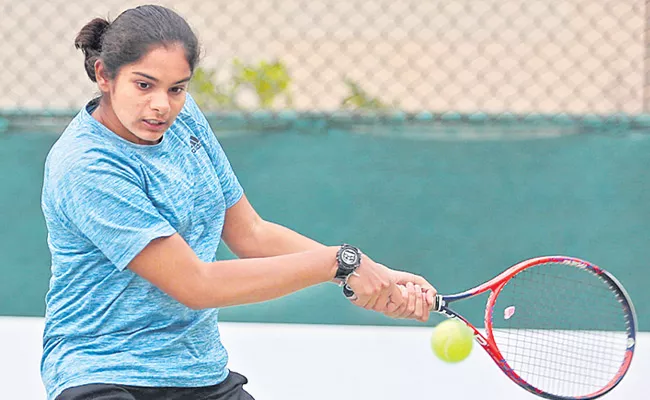 Sanjana Pair in Doubles Quarters - Sakshi