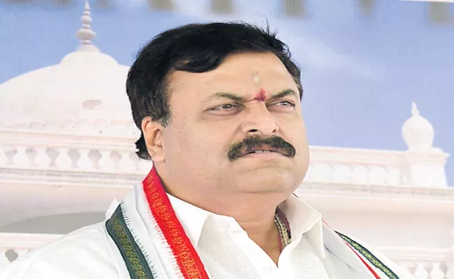 Demanding to discuss division issues in Parliament meetings - Sakshi