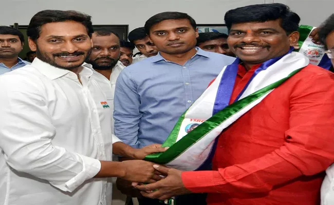 Gorantla Madhav nominated as YSRCP Hindhupuram Parliament Coordinator - Sakshi