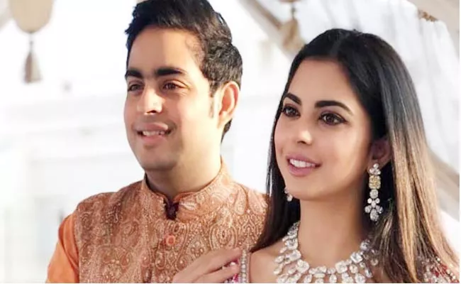 Isha Ambani Says She And Akash Born After 7 Years of Their Parents Marriage - Sakshi