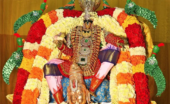 Sri Venkateswara Garuda Seva Celebrations In Dubai - Sakshi