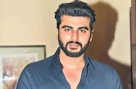 Arjun Kapoor shares pictures of him learning horse riding - Sakshi