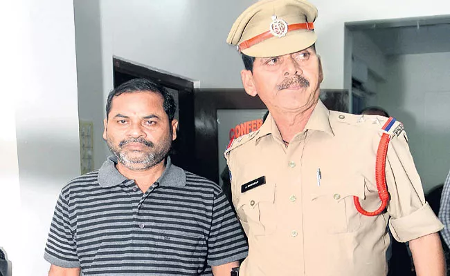 New Democracy Commander Arrested In Mahabubabad District - Sakshi