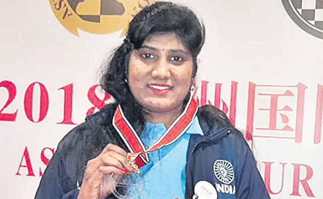  chess championship Vijayawada girl Goli Sandhya was the winner - Sakshi