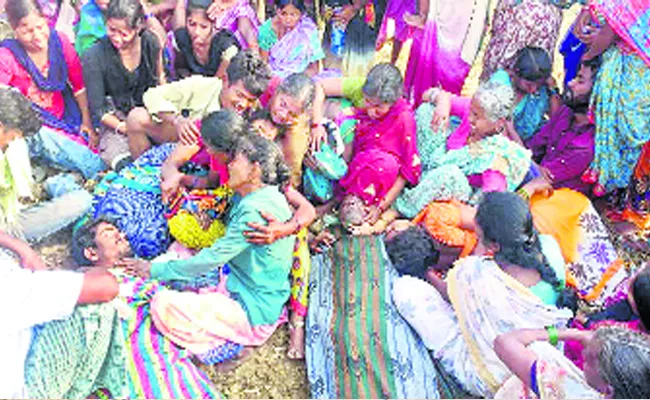 Three Died In Bellampalli For Power Shock - Sakshi