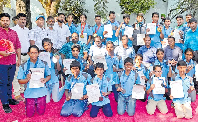 Great Honour to Telangana Swimmers after South Zone Aquatic Championship - Sakshi