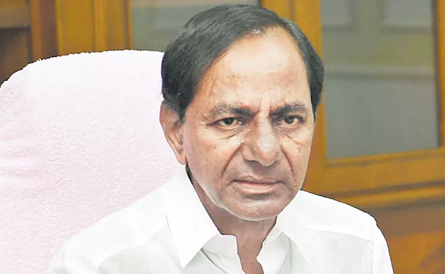 Telangana CM KCR to leave for Dubai to attend investors mee - Sakshi