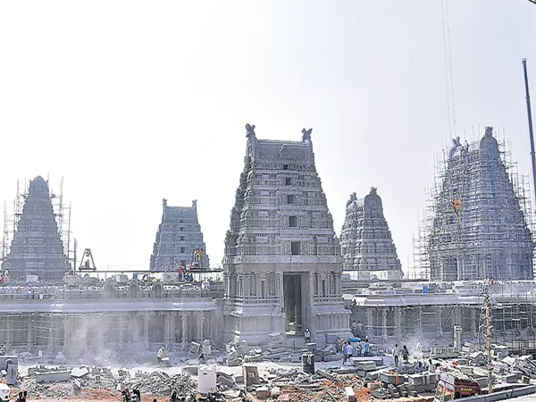 Rebuilding the yadadri temple is According to Architecture and agamasastra - Sakshi