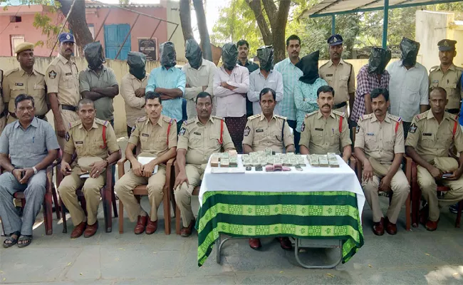 Matka Gang Arrest in YSR Kadapa - Sakshi