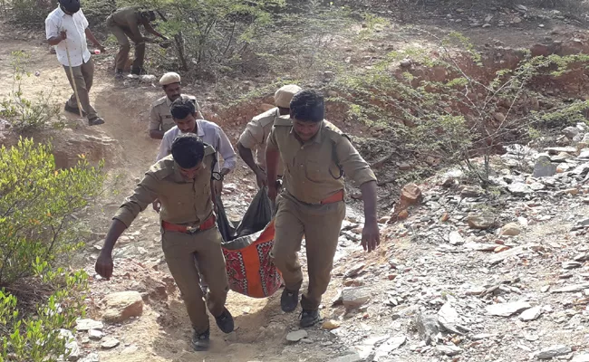 Bear Caught in YSR kadapa Badvel - Sakshi