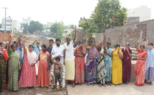 Drainage Canal Problems In Prakasam - Sakshi