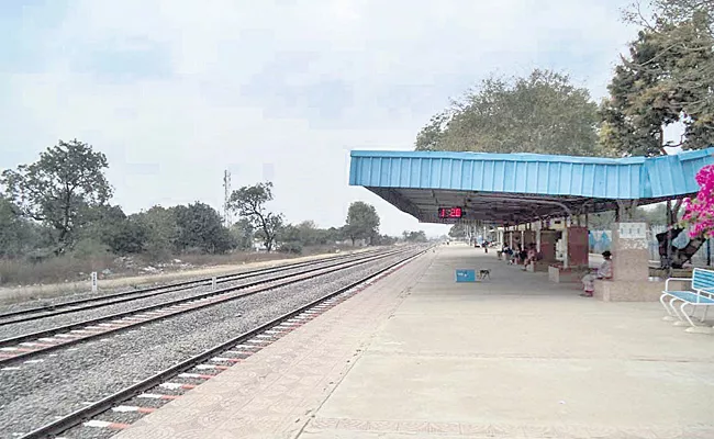 Minimum Facility Not Implemented In Mirzapalli Railway Station - Sakshi