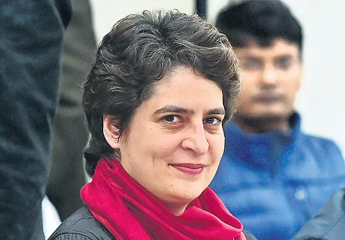 Priyanka gandhi entry into politics would help Congress - Sakshi