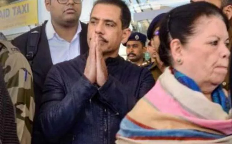 Robert Vadra, mother Maureen questioned by ED over Bikaner land deal - Sakshi