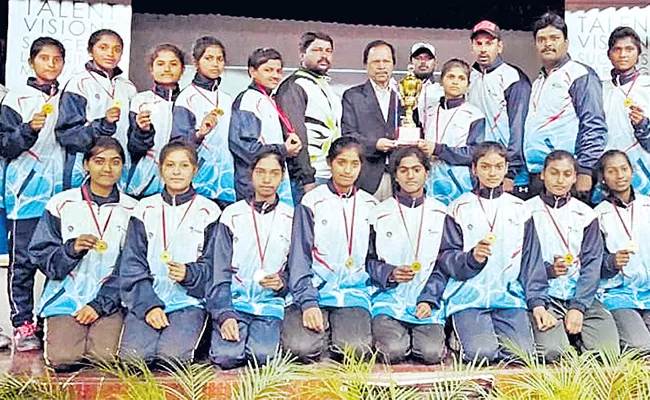 Telangana Softball Team Got Title - Sakshi