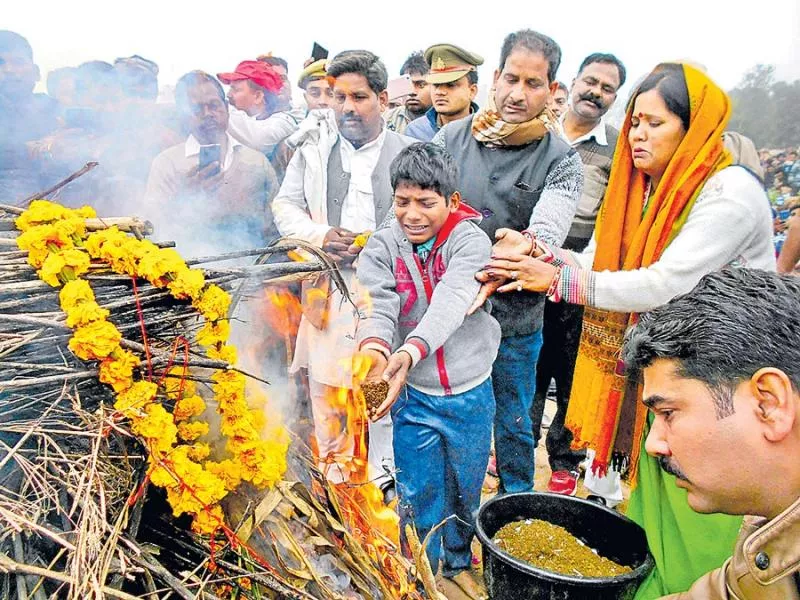 40 funerals in 16 states - Sakshi