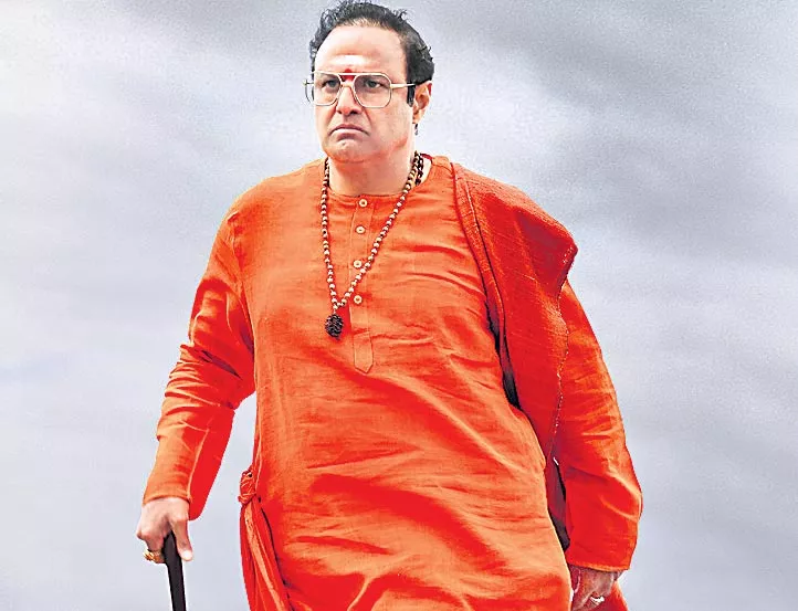 Krish and Balakrishna's 'NTR Mahanayakudu' trailer released! - Sakshi