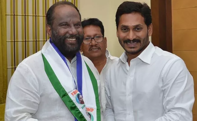 Amalapuram TDP MP Ravindra Babu Meets YS Jagan - Sakshi