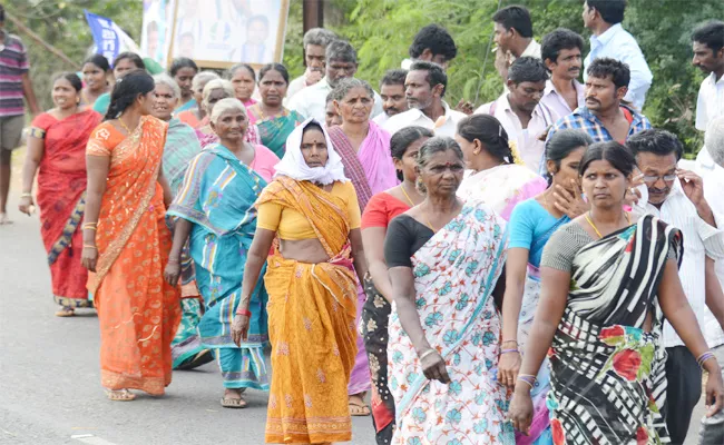 TDP Threats to BCs in YS jagan Meeting West Godavari - Sakshi