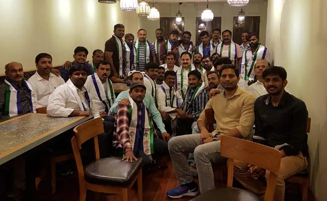 YSRCP NRI Wing Conducts party members get together in Singapore - Sakshi