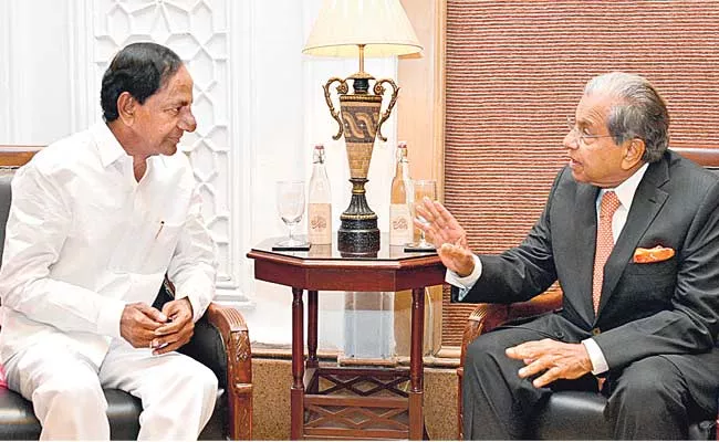 KCR Meet With 15th Finance Commission Chairman NK Singh - Sakshi