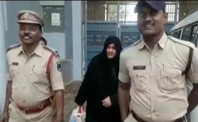 Heera Group Nowhera Shaik Into Cyberabad Police Custody - Sakshi