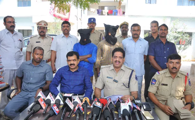 Ganja Smuggling Gang Arrest Nalgonda - Sakshi