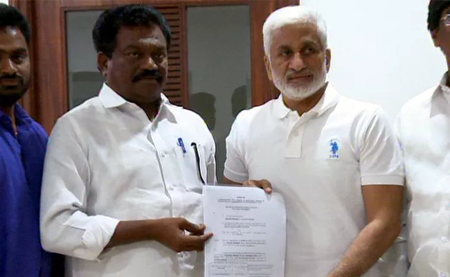 YSRCP BC Leader Janga Krishnamurthy Gets Party B Form For MLC Elections - Sakshi