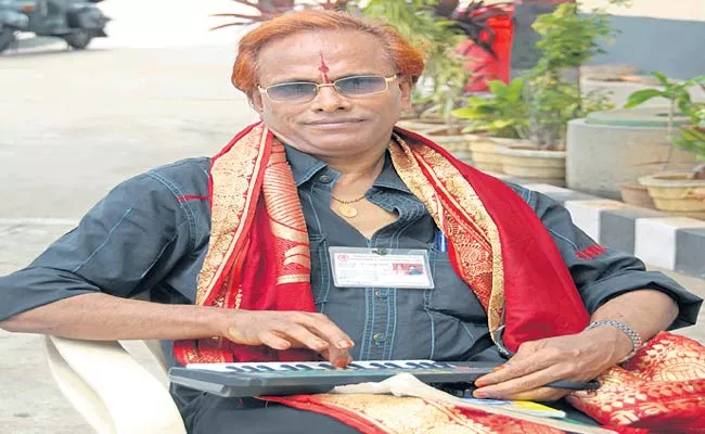 Lyricist vedavyas Passed Away - Sakshi