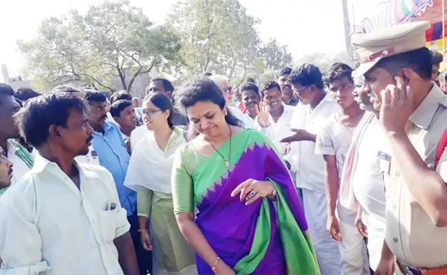 Belagal Villagers Question to Butta Renuka in Kurnool - Sakshi