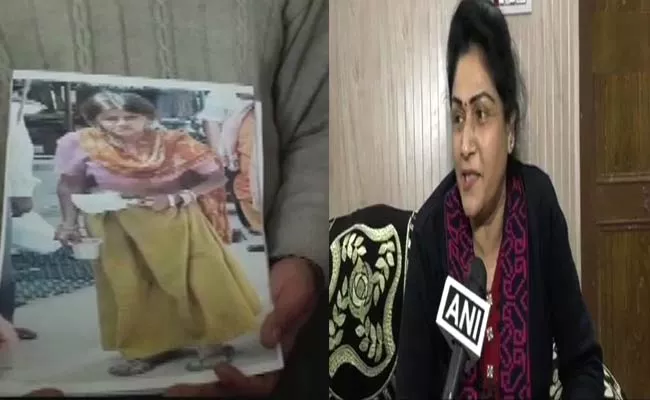 UP School Principal And Ajmer Beggar Woman Donation To Pulwama Attack Martyrs Families - Sakshi