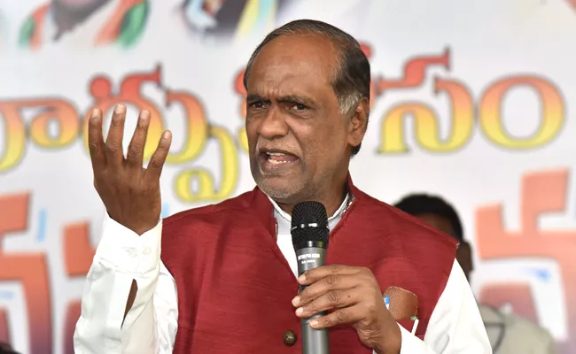 Telangana BJP President Laxman Fires On CM KCR - Sakshi