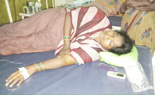 Women Suicide Attempt in East Godavari - Sakshi